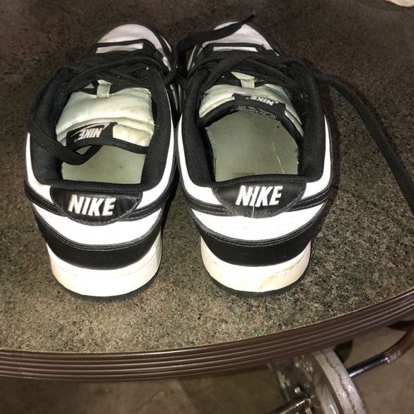 Size 9.5 panda dunks in men’s mid condition - Picture 2 of 5